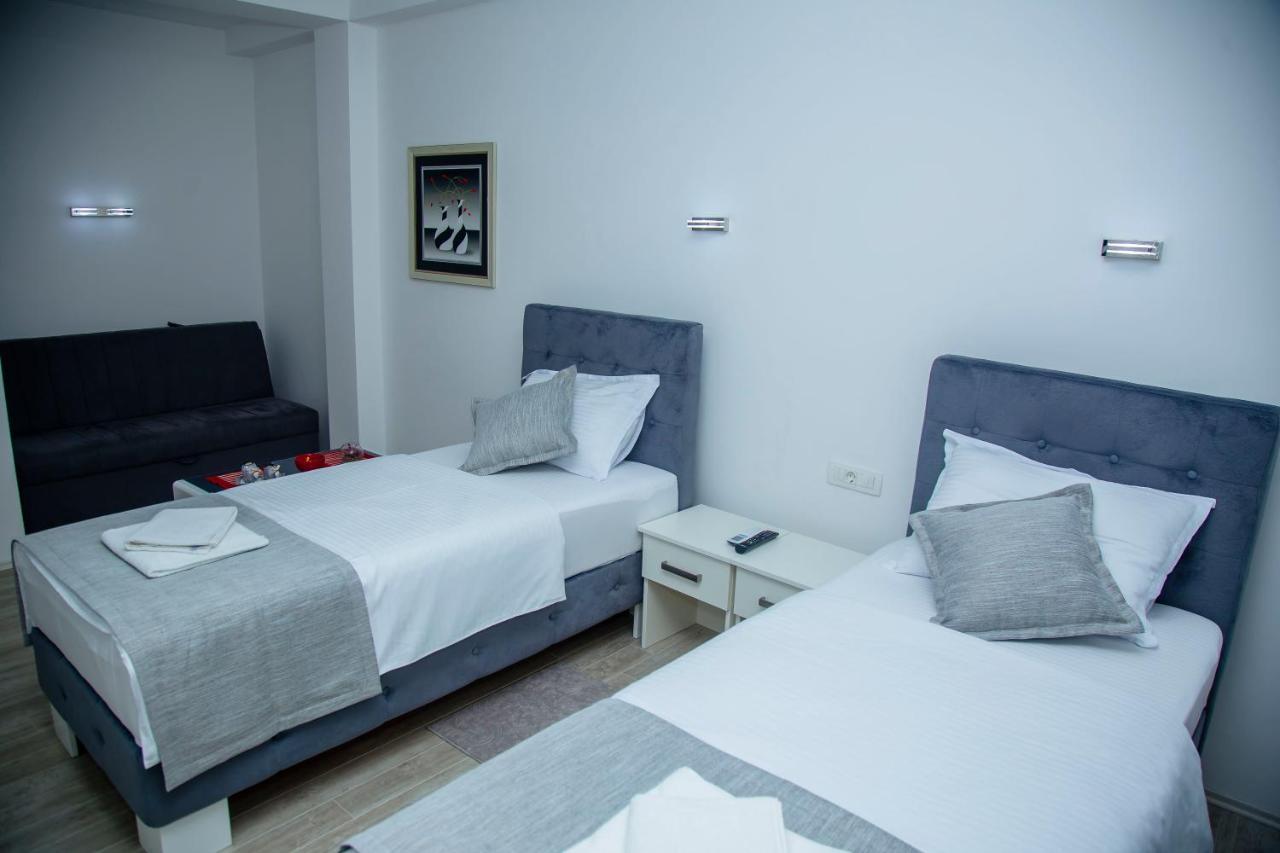 Mark'S Palace Niksic ภายนอก รูปภาพ