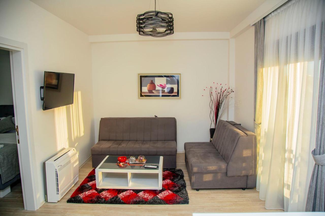 Mark'S Palace Niksic ภายนอก รูปภาพ